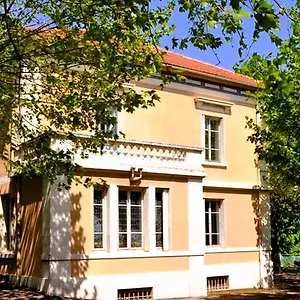 Castel D'hôtes Rillieux-la-Pape
